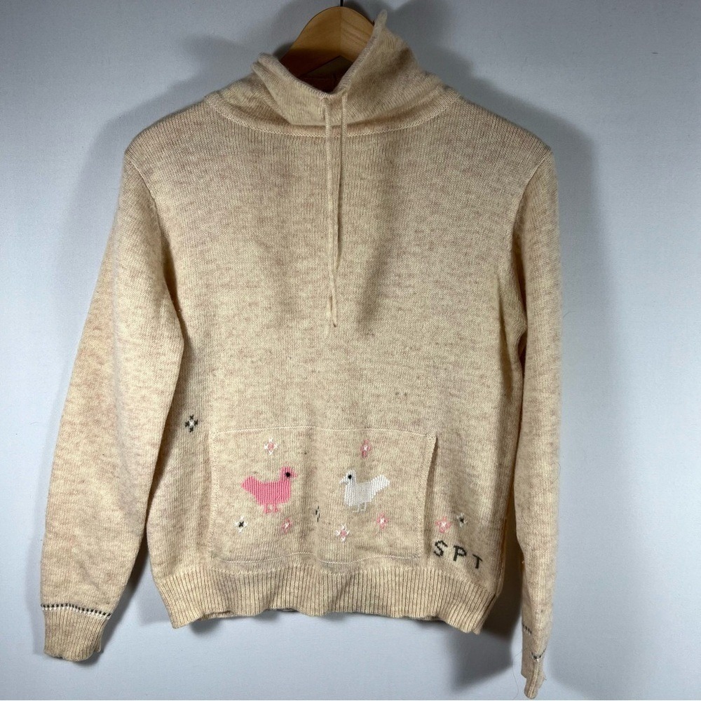 WINNER Sweater Size Smaill‎